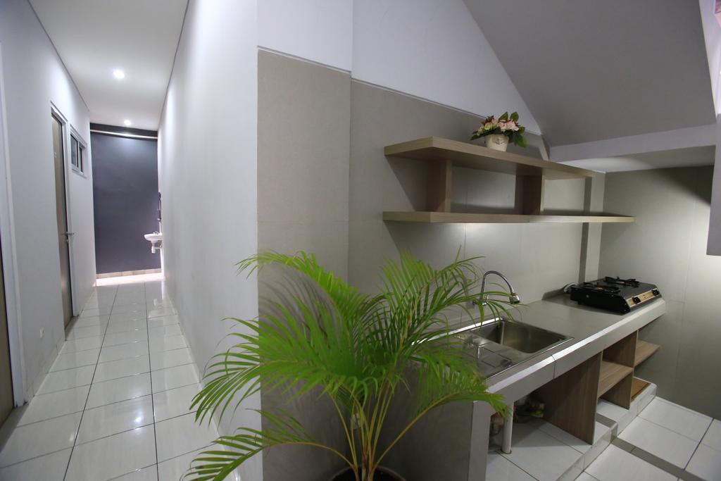 Reddoorz @ Karet Pedurenan 2 Jakarta Bagian luar foto
