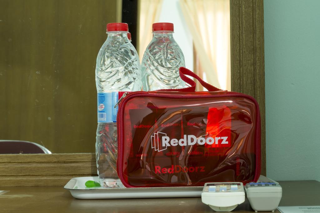 Reddoorz @ Karet Pedurenan 2 Jakarta Bagian luar foto