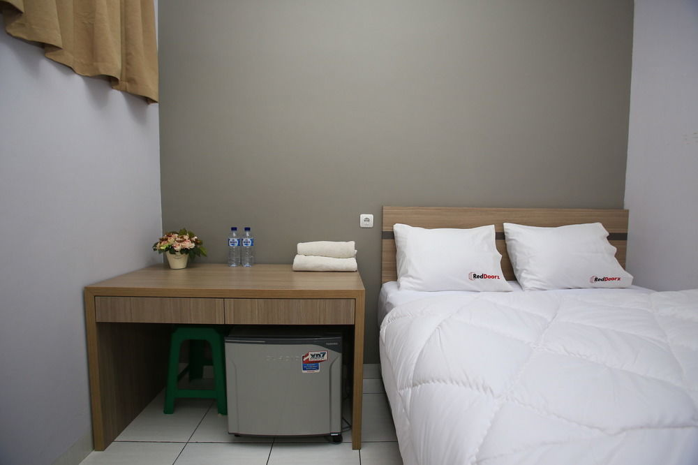Reddoorz @ Karet Pedurenan 2 Jakarta Bagian luar foto