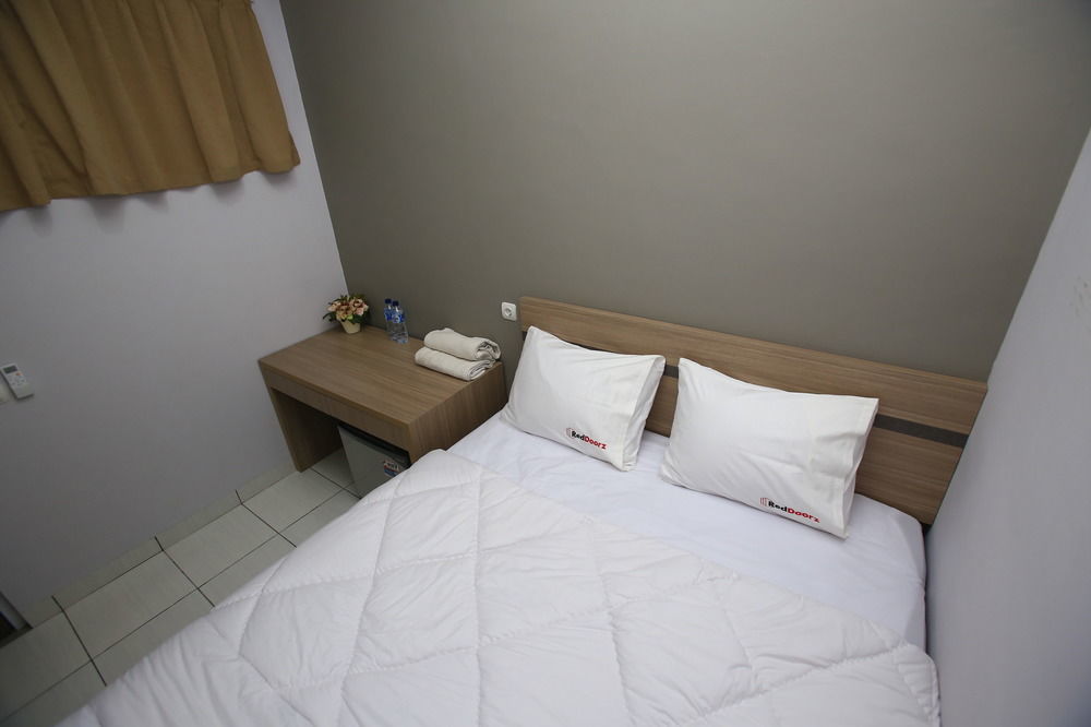 Reddoorz @ Karet Pedurenan 2 Jakarta Bagian luar foto